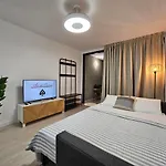 As De Casas - Valdes Center 9 - Cristianos